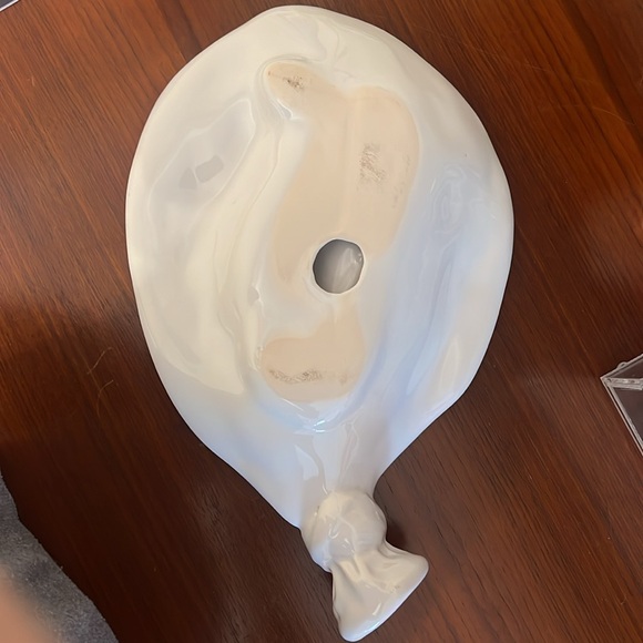 White ceramic balloon dish - Picture 4 of 4